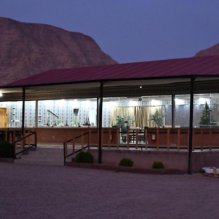 Bilal Luxury Camp Hotell Wadi Rum Exteriör bild