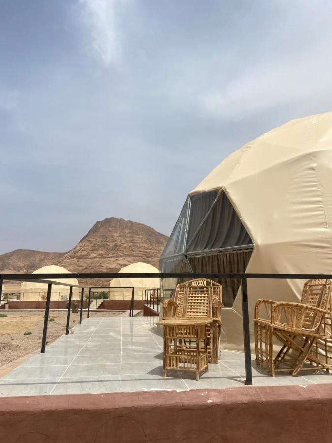 Bilal Luxury Camp Hotell Wadi Rum Exteriör bild