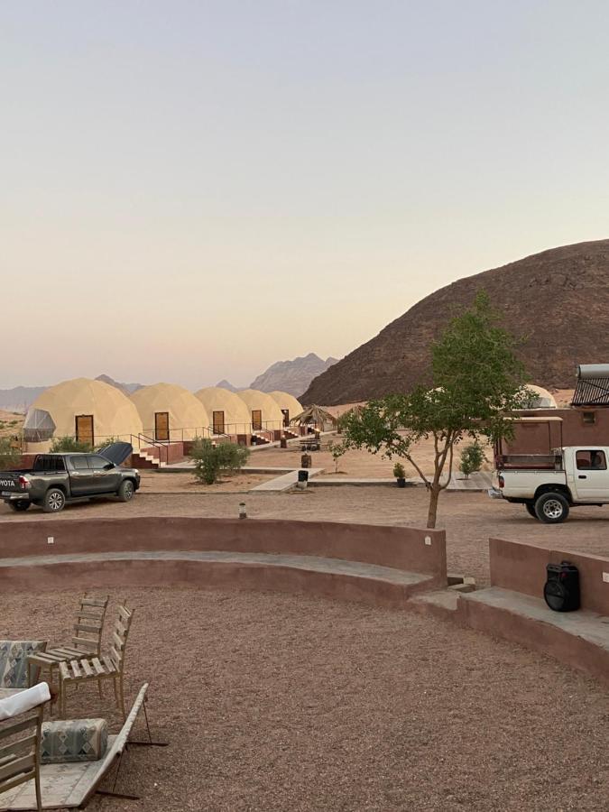 Bilal Luxury Camp Hotell Wadi Rum Exteriör bild