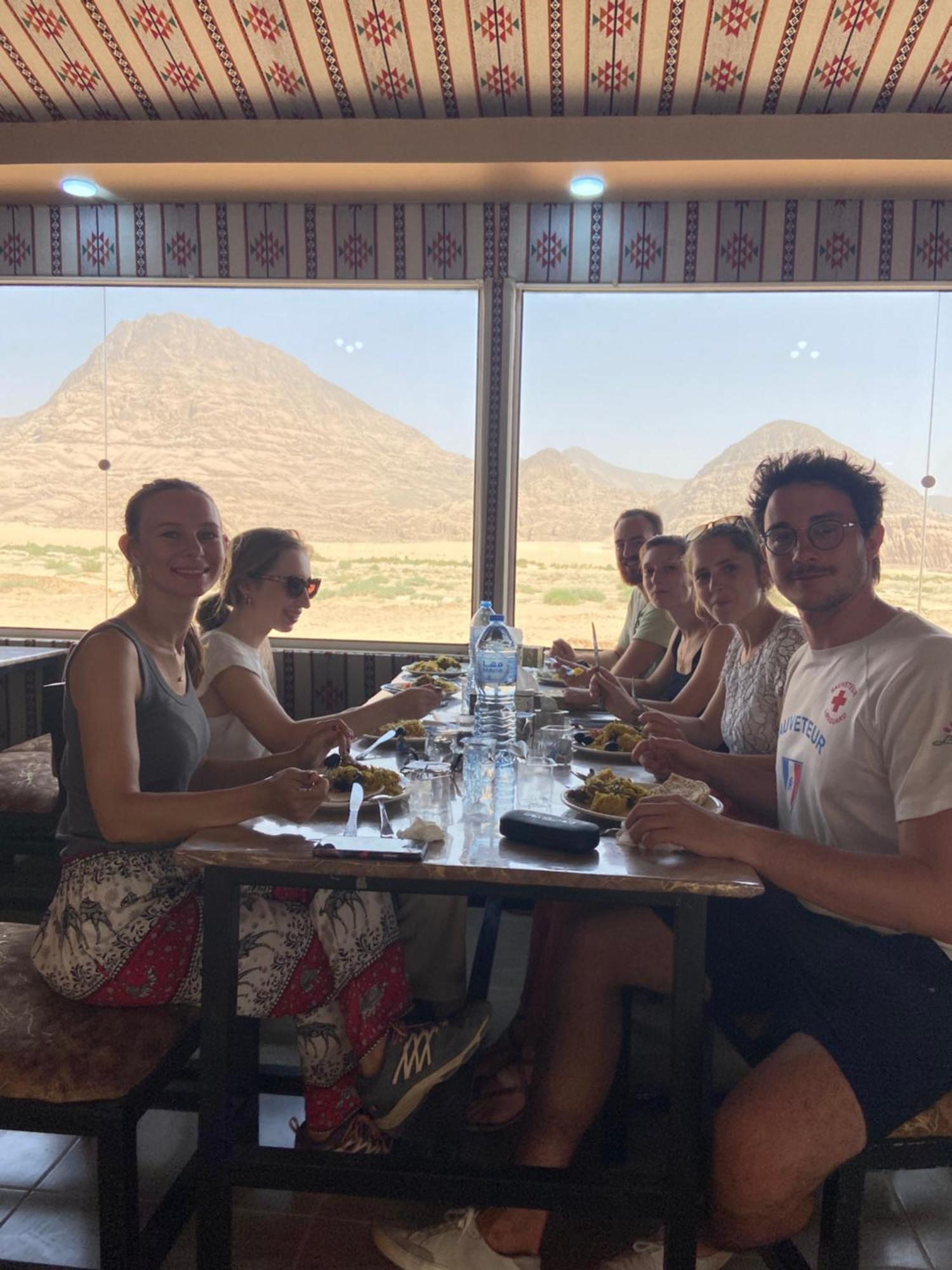 Bilal Luxury Camp Hotell Wadi Rum Exteriör bild