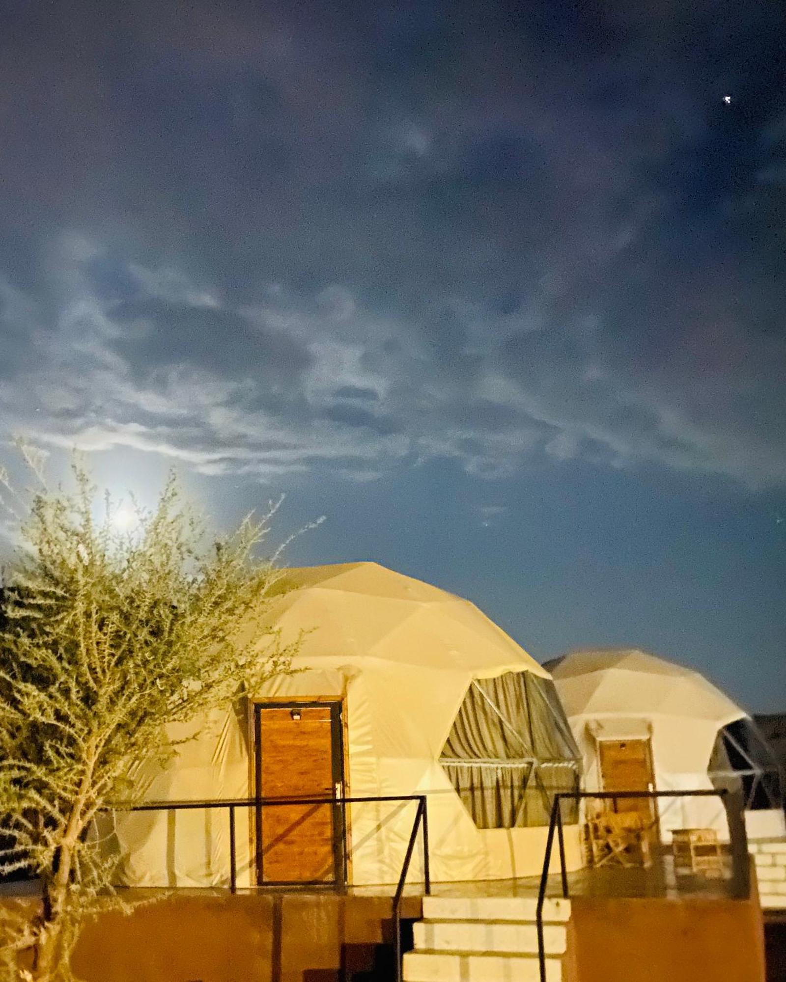 Bilal Luxury Camp Hotell Wadi Rum Exteriör bild