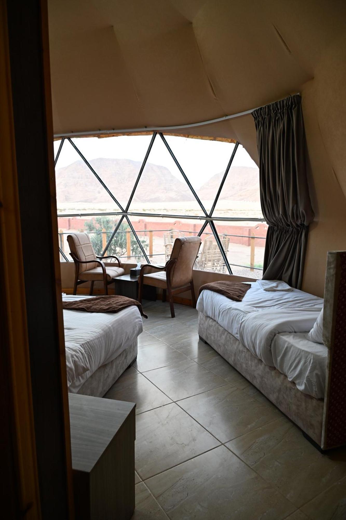 Bilal Luxury Camp Hotell Wadi Rum Exteriör bild